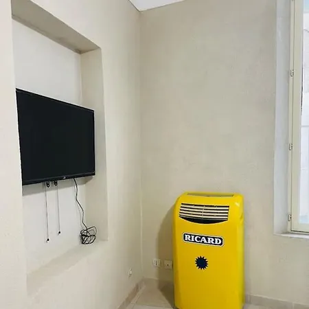 Apartment Les Pieds Tanques
